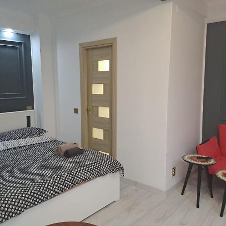 דירות בוקרשט Deluxe Studio Oldtown מראה חיצוני תמונה
