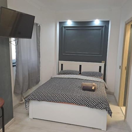 דירות בוקרשט Deluxe Studio Oldtown מראה חיצוני תמונה